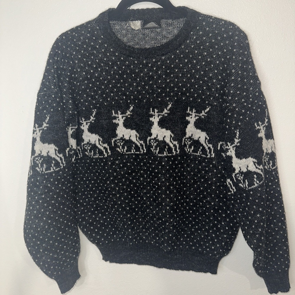 Kensington Wool Blend Black Size M Christmas Decor